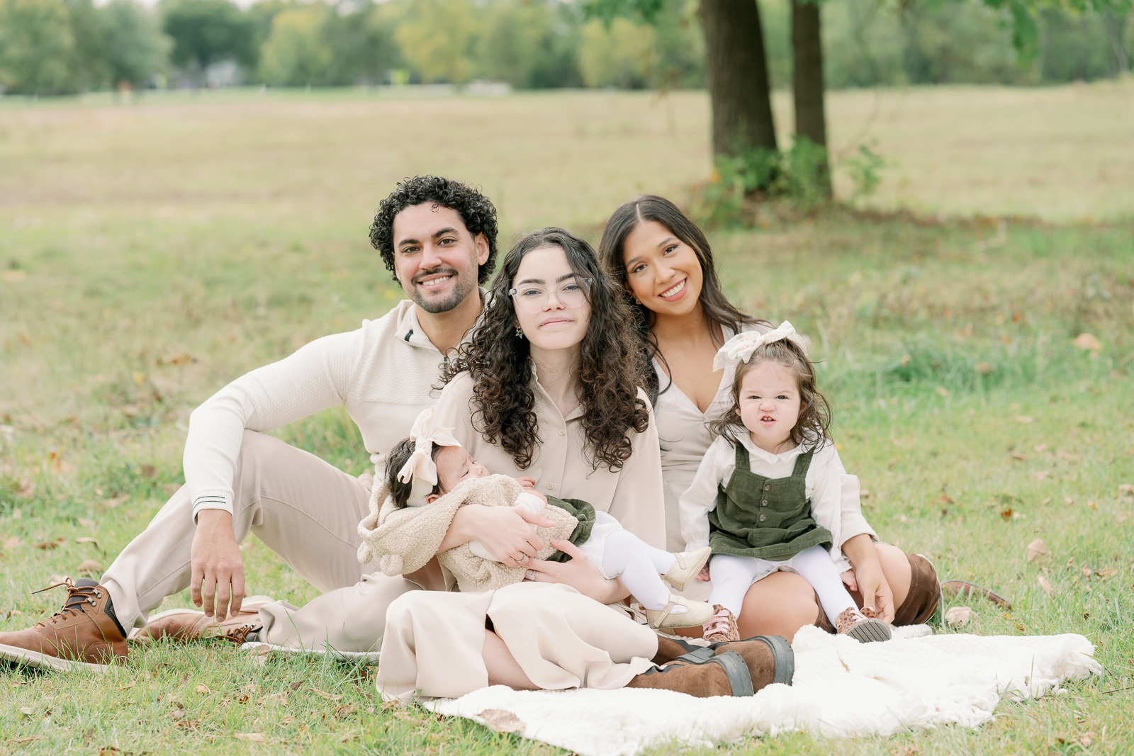 Fall family phots at Busse Woods in Chicago suburb